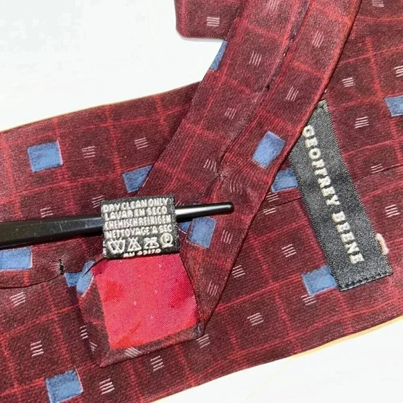 Geoffrey Beene, Tommy Hilfiger, Cezani Silk Ties-Set of 3 - Picture 15 of 16